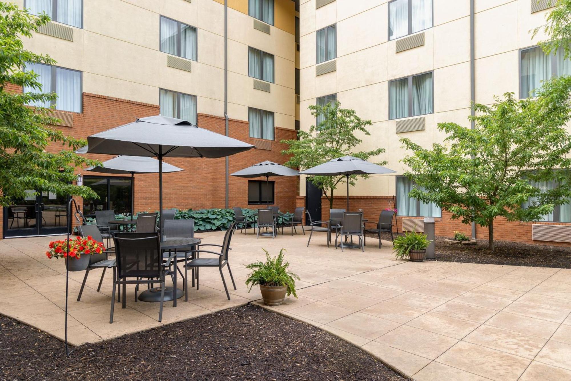 Towneplace Suites By Marriott Erie Kearsarge Exterior photo