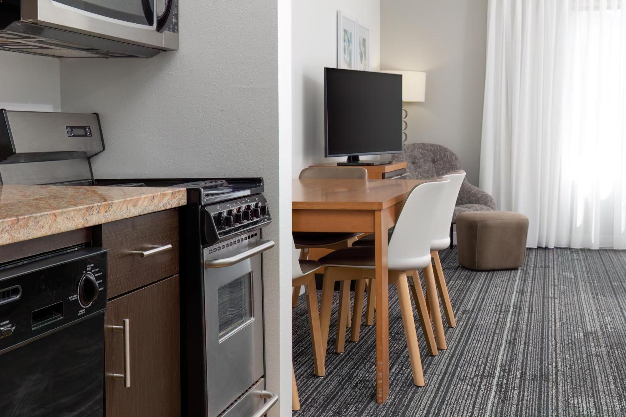 Towneplace Suites By Marriott Erie Kearsarge Exterior photo